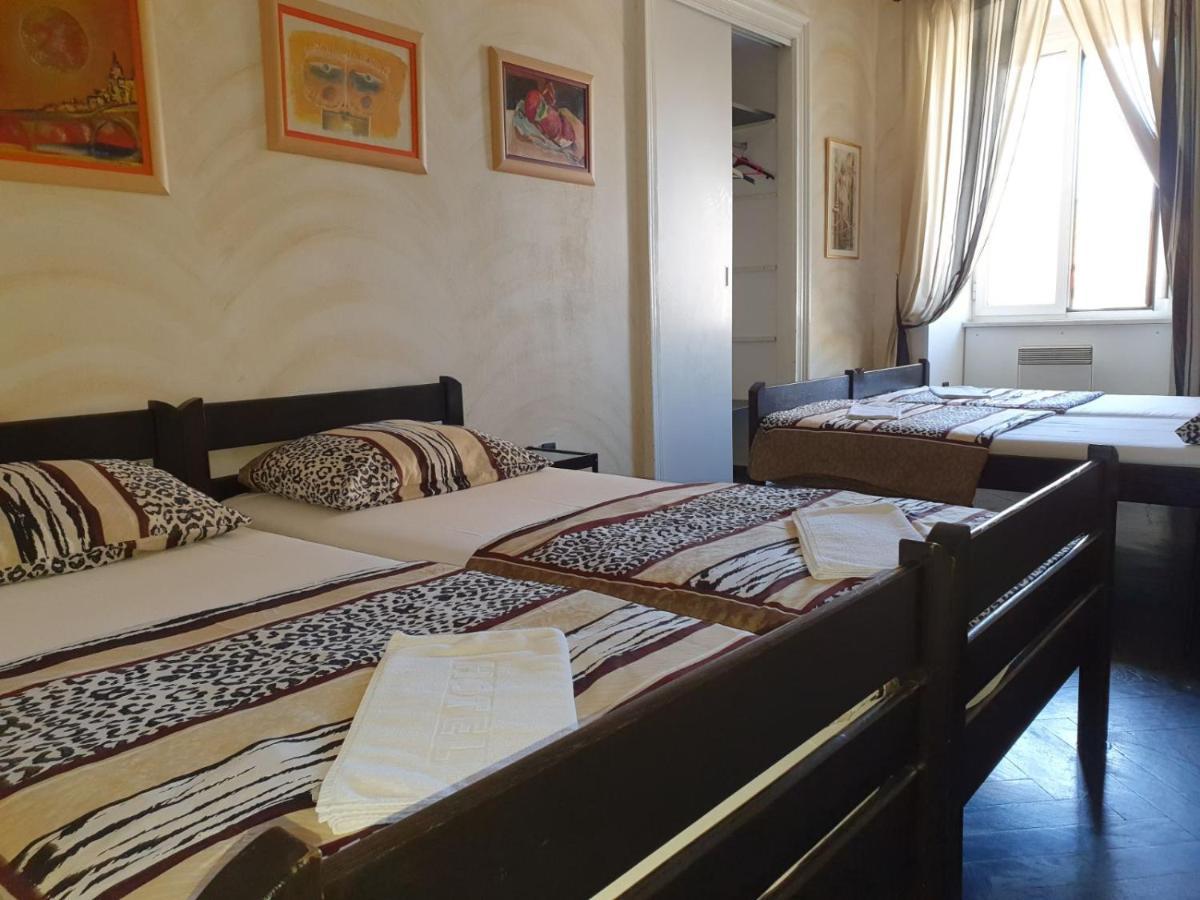 Hostel Morcic Ri Рієка Екстер'єр фото